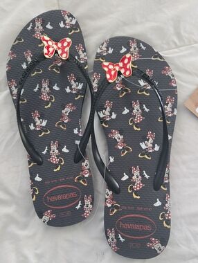 Havaianas Black Flip Flops with Red Polka Dot Minnie Bows